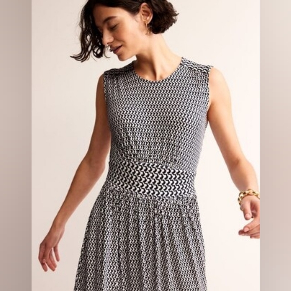 Boden Sleeveless Thea Dress - Picture 3 of 9